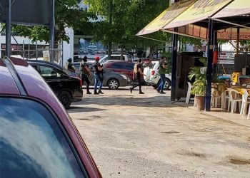 POBLADORES SE DEFIENDEN CON BARRICADAS CONTRA CRIMEN EN SINALOA