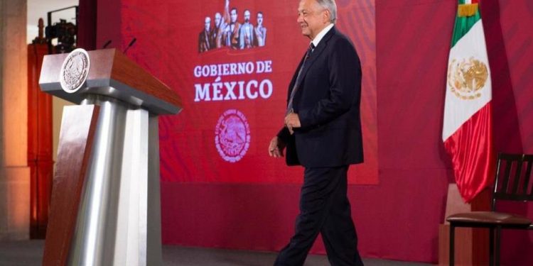 POR CORONAVIRUS, SALUDO DE PAZ SE PUEDE HACER CON LA MENTE: LÓPEZ OBRADOR
