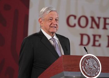 POR COVID-19, AMLO CONGELA SALARIOS DE ALTOS FUNCIONARIOS