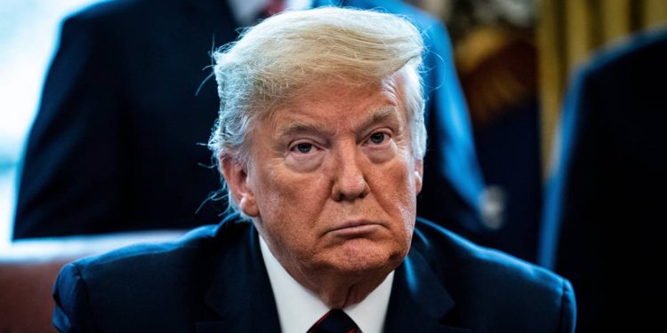 POR PANDEMIA, TRUMP OBLIGA A GM A FABRICAR RESPIRADORES