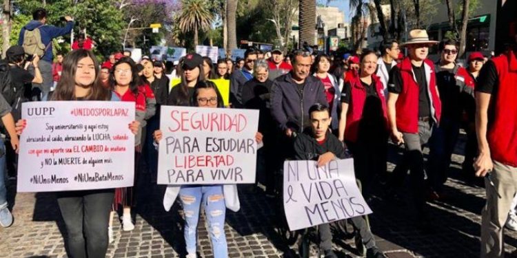 REALIZAN MEGA MARCHA EN PUEBLA PARA EXIGIR SEGURIDAD