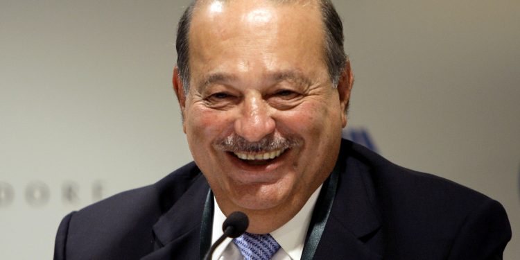 SLIM NO DESPEDIRÁ EMPLEADOS POR CRISIS DE COVID-19: LÓPEZ OBRADOR