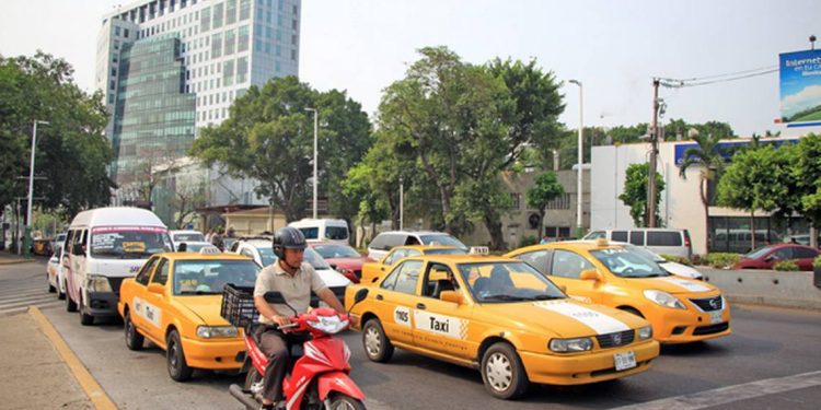 SOLICITA SECRETARÍA DE MOVILIDAD A CHOFERES Y USUARIOS ADOPTAR MEDIDAS PARA PREVENIR EL COVID-19