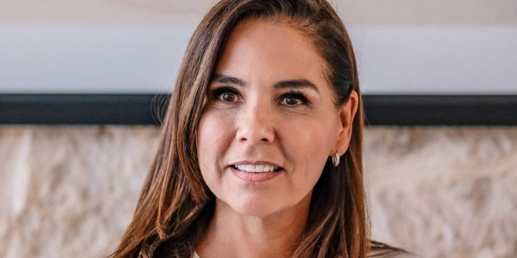 «ES HORA DE ESTAR MÁS UNIDOS QUE NUNCA, SIEMPRE SALIMOS ADELANTE»: MARA LEZAMA