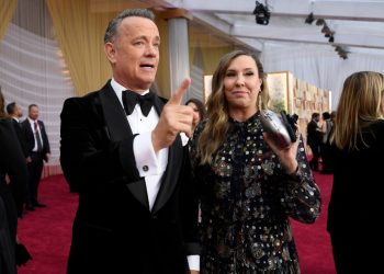 TOM HANKS Y SU ESPOSA, CONFIRMADOS CON CORONAVIRUS