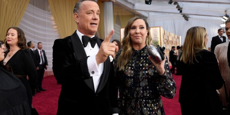 TOM HANKS Y SU ESPOSA, CONFIRMADOS CON CORONAVIRUS