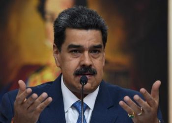 TRAS RECOMPENSA POR SU CAPTURA, MADURO DESAFÍA A EU