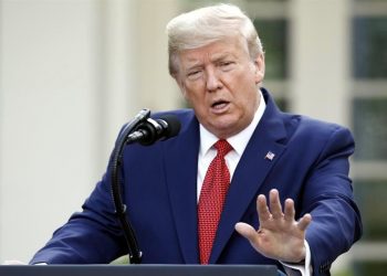 TRUMP EXTIENDE EL AISLAMIENTO POR CORONAVIRUS HASTA EL 30 DE ABRIL