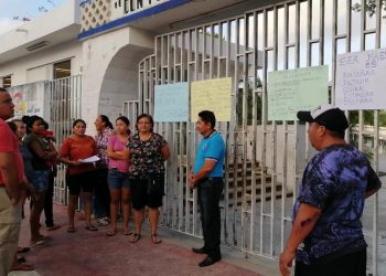 PIDEN DESTITUCIÓN DE MAESTRA POR ACOSO ESCOLAR