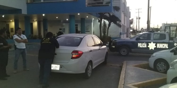 SUJETOS INTENTAN LLEVARSE CAJERO DE LA SESA EN JOSE MORELOS