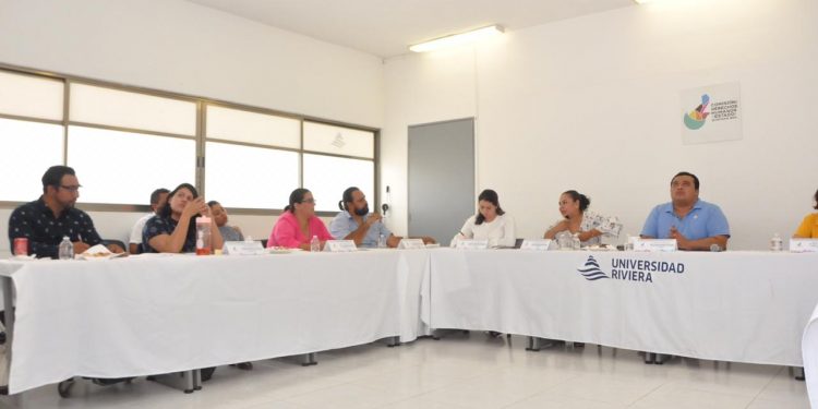 COMUNIDAD CON DISCAPACIDAD AUDITIVA, ACUSAN SER DISCRIMINADOS AL NO HABER INFORMACIÓN POR LOS CANALES ADECUADOS EN CUANTO A SU CONDICIÓN