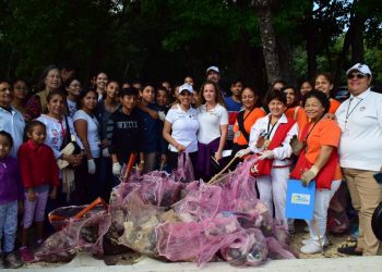 REALIZA MARA LIMPIEZA Y REFORESTACIÓN DE PARQUE KABAH