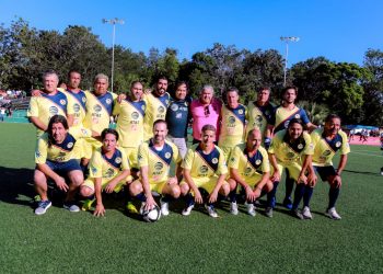 LEYENDAS DEL AMÉRICA JUEGAN PARTIDO AMISTOSO CON LA SELECCIÓN DE TULUM.