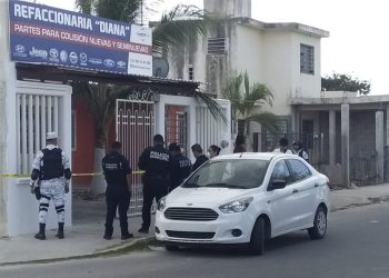 LADRONES SAQUEAN UNA REFACCIONARIA; SE LLEVAN PIEZAS AUTOMOTRICES Y DINERO EN EFECTIVO