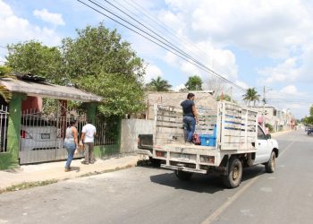 MORELENSES RECIBEN CARNE DE POLLO DONADO POR LA EMPRESA CRIO