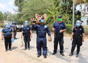 SE REFUERZA EL EXHORTO DE LAS AUTORIDADES MUNICIPALES A QUEDARSE EN CASA, Y EN CASO DE SALIR USAR EL CUBREBOCAS OBLIGATORIAMENTE