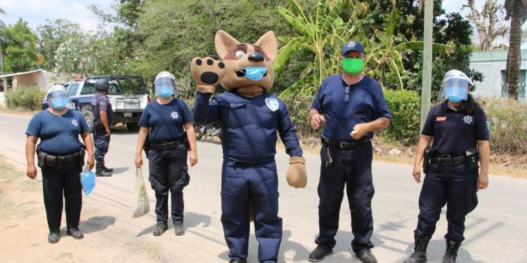 SE REFUERZA EL EXHORTO DE LAS AUTORIDADES MUNICIPALES A QUEDARSE EN CASA, Y EN CASO DE SALIR USAR EL CUBREBOCAS OBLIGATORIAMENTE