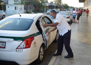 TAXISTAS EMPIEZAN A BAJAR SUS COSTOS ANTE LA CRISIS DEL COVID-19