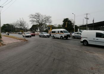 EN CHETUMAL NO HAY AUTORIDAD MUNICIPAL QUE PONGA ORDEN, PUES EN LA CIUDAD PARECE QUE NO PASA NADA.