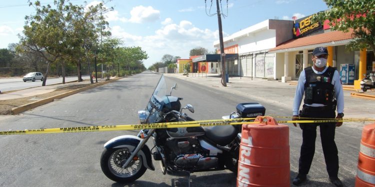 POLICÍA MUNICIPAL DA CUMPLIMIENTO A LAS MEDIDAS EMITIDAS POR EL GOBIERNO DEL ESTADO ANTE EL COVID-19.