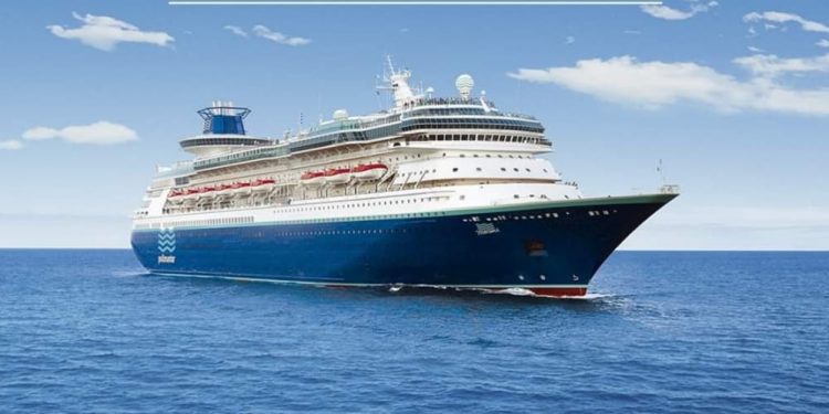 CRUCERO PULLMANTUR DONA TONELADAS DE ALIMENTOS