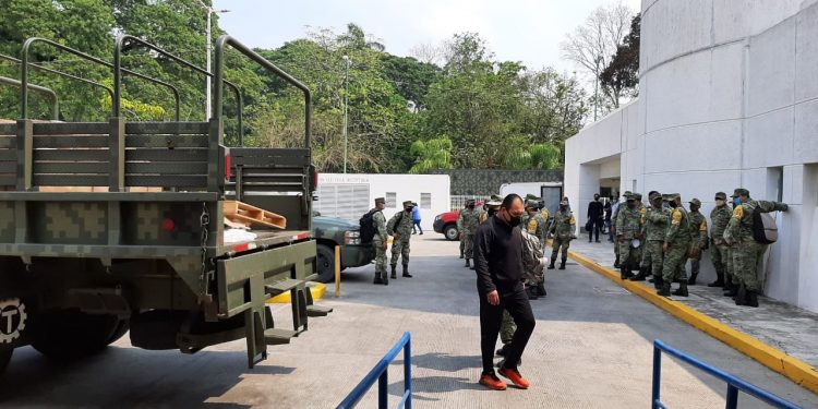 GUARDIA NACIONAL LLEVA INSUMOS Y SE INSTALA EN EL HOSPITAL REGIONAL DE COMALCALCO PARA ATENDER A ENFERMOS DE COVID-19