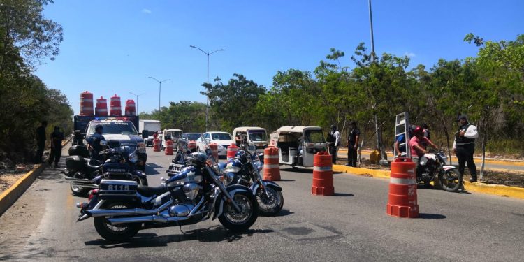 POLICÍA MUNICIPAL DE SOLIDARIDAD COORDINA ACCIONES PARA EXTREMAR MEDIDAS ANTE EL COVID-19.