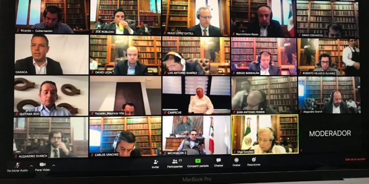 PARTICIPA EL GOBERNADOR CARLOS JOAQUÍN EN VIDEOCONFERENCIA CON SEGOB Y SALUD