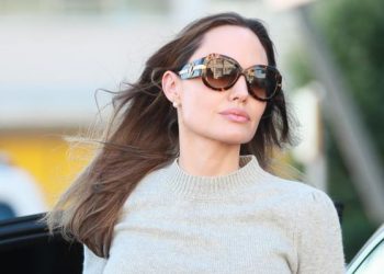ANGELINA JOLIE HABLA DE LAS DIFICULTADES DE LA MATERNIDAD EN CUARENTENA