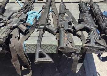 ASEGURAN FUSILES, CARTUCHOS Y DROGA EN HUETAMO, MICHOACÁN