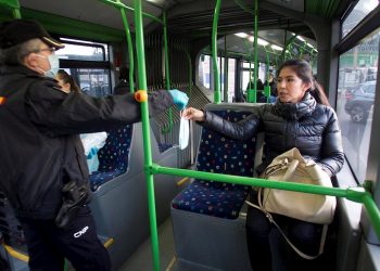BUENOS AIRES MULTARÁ A QUIEN VAYA SIN MASCARILLA EN PÚBLICO