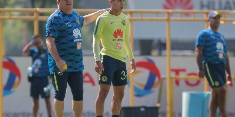 «DIEGO LAINEZ NO ME VA A ENGAÑAR», ASEGURA MIGUEL HERRERA