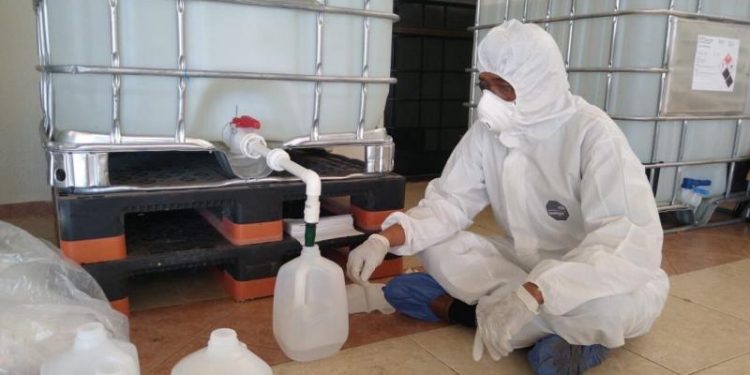 EL GOBIERNO DEL ESTADO ADQUIRIÓ MILES DE LITROS DE GEL ANTIBACTERIAL PARA DISTRIBUIR EN HOSPITALES DE YUCATÁN