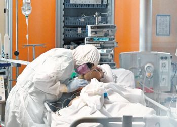 ENFERMERA CON COVID-19 DA A LUZ A BEBÉ EN MONCLOVA