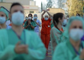 ESPAÑA SUPERA LOS 10 MIL MUERTOS POR COVID-19
