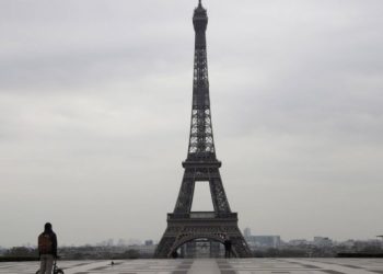 FRANCIA EXTENDERÁ LA CUARENTENA