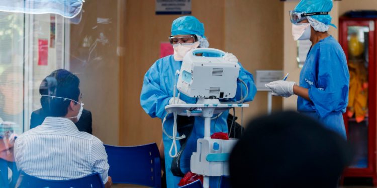 GOBIERNO ACUERDA CON HOSPITALES PRIVADOS ATENCIÓN PARA ENFERMOS DE COVID-19