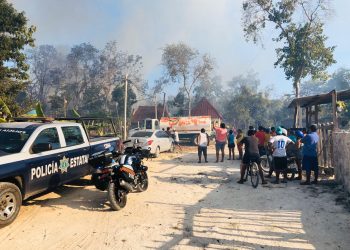 INCENDIO CONSUME DOS PALAPAS