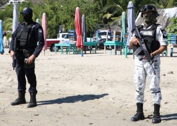 ELEMENTOS DE LA GUARDIA NACIONAL RECORRE EN PLAYAS DE YUCATÁN