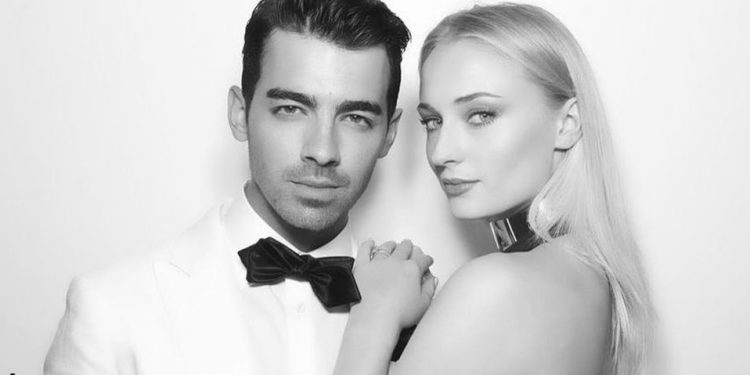JOE JONAS Y SOPHIE TURNER CELEBRAN SU PRIMER ANIVERSARIO EN CUARENTENA