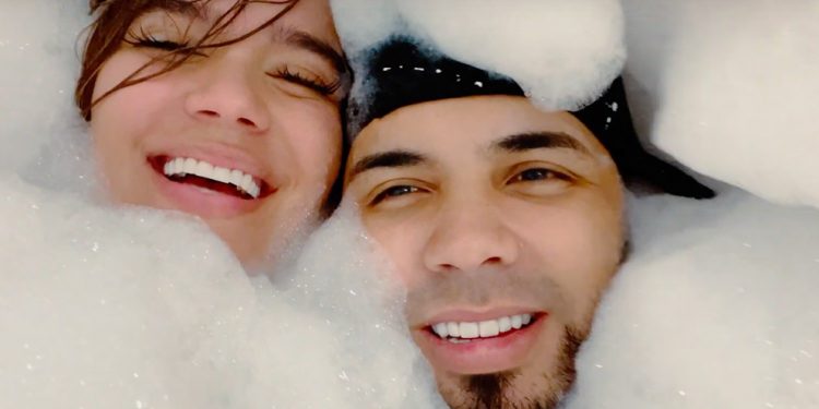 KAROL G Y ANUEL AA ESTRENAN «FOLLOW», CANCIÓN GRABADA EN LA CUARENTENA