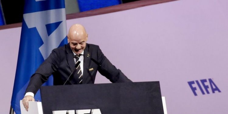 LA FIFA ANUNCIA PAGOS ADELANTADOS A FEDERACIONES ANTE PANDEMIA