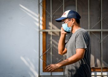LA OMS DESCARTA QUE LOS CUBREBOCAS SEAN «SOLUCIÓN MILAGRO» CONTRA LA PANDEMIA