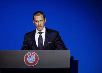 LA UEFA PIDE A LAS LIGAS QUE PREPAREN JUGAR A PUERTA CERRADA