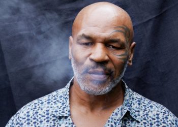 MIKE TYSON REVELA HABER FUMADO VENENO DE SAPO