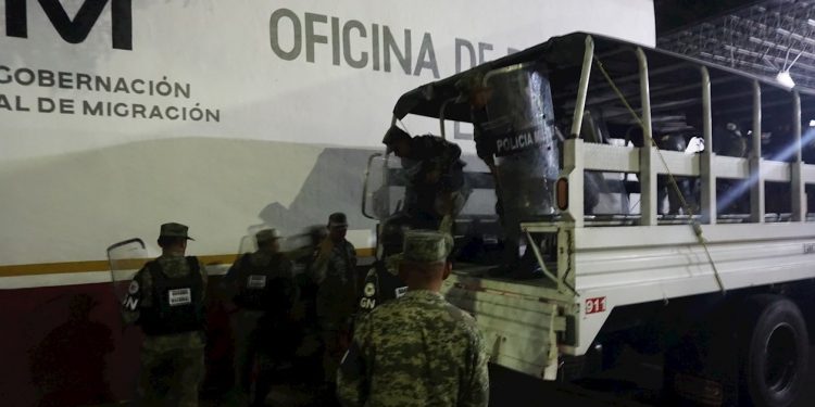 MOTÍN EN ESTACIÓN MIGRATORIA DEJA UN MUERTO Y CUATRO HERIDOS