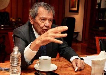 MUÑOZ LEDO REVELA PRESIONES A FUNCIONARIOS PARA RENUNCIAR A AGUINALDO