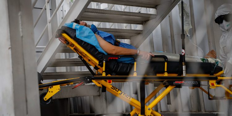 NO HAY QUE TEMER SOBRE FALTA DE CAMAS PARA PACIENTES COVID-19 AMLO