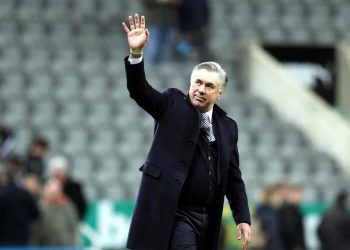 PARA CARLO ANCELOTTI, JUGAR A PUERTA CERRADA SÍ ES UNA OPCIÓN