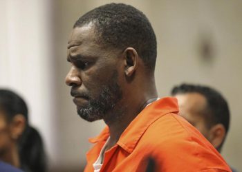 R. KELLY DEBERÁ PERMANECER EN PRISIÓN DURANTE LA PANDEMIA